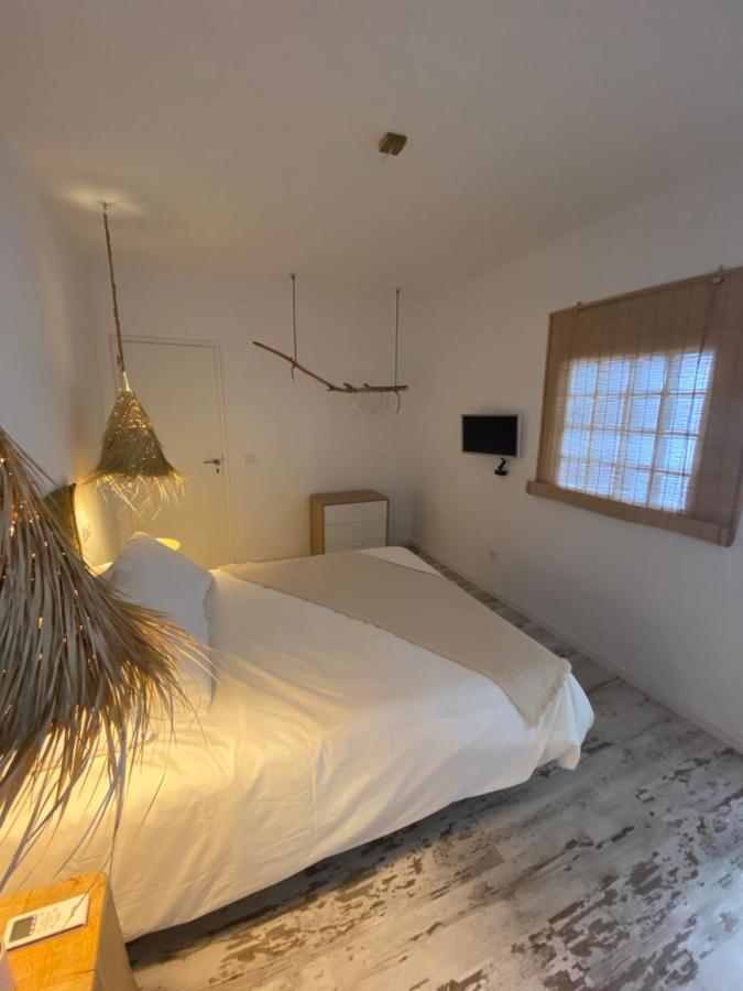 Alma Zahora Hotell Barbate Exteriör bild